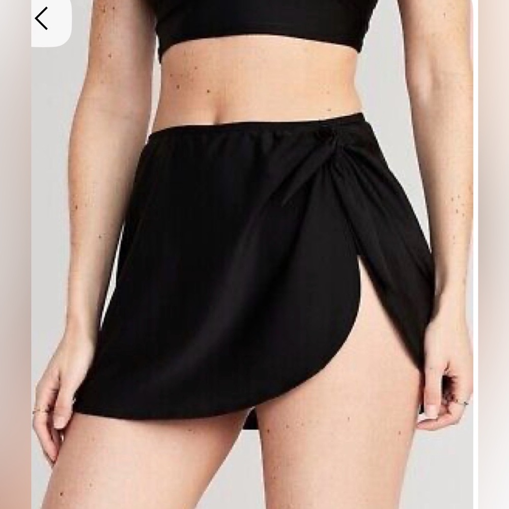 NWT Old Navy High waisted Sarong Black Swim Skirt Sz Small.